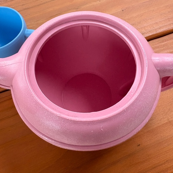 Green Toys Tea Kitchen Set, Plates, Bowls, Teapot, Spoons and Fork - Picture 6 of 11